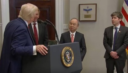 特朗普首次回应发币:赚几十亿美元对科技富豪来说都是小钱