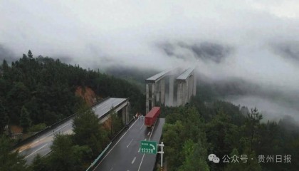 贵州省委书记调整行程，赶赴塌桥现场