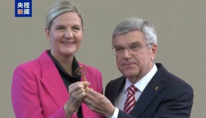 首位国际奥委会女性主席正式上任,巴赫卸任