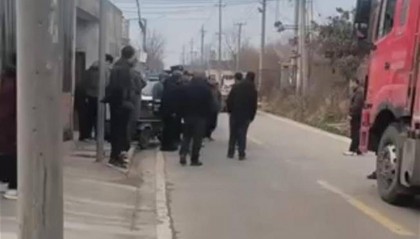 村干部回应“女子称进村送货被要5000元,报警后付1500元”:有的村道是村民自筹资金修建