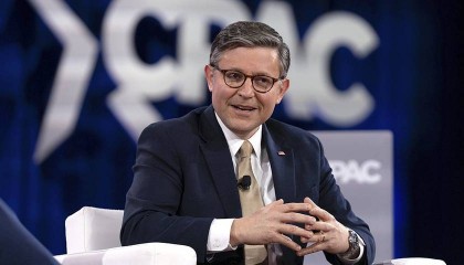 威胁断粮,美国众议院议长称“没胃口”再批对乌援助