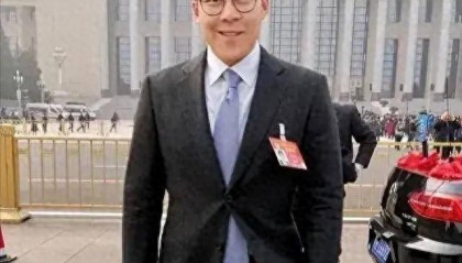 霍启刚:我敢不疼老婆吗?那可是拿3000亿继承权换的!