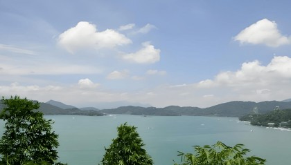 解放军越收越紧，岛内风向骤变，赖清德搬来“救兵”，释放信息量大