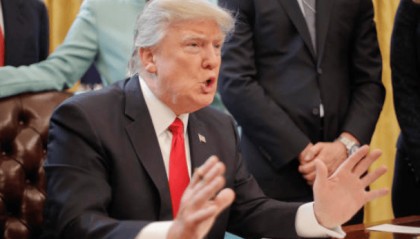 中方是否准备放弃核武器？王毅外长当场表态，还提到俄方一个承诺