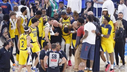 哈利重伤把步行者拉回现实 争冠窗口刚打开又要关闭了？