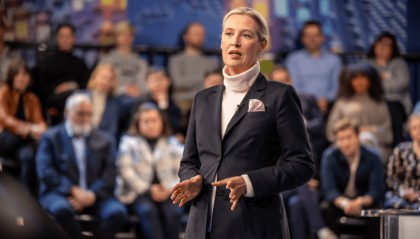 这个由女性领导的极右翼政党,正成为德国大选最大变数 | 京酿馆