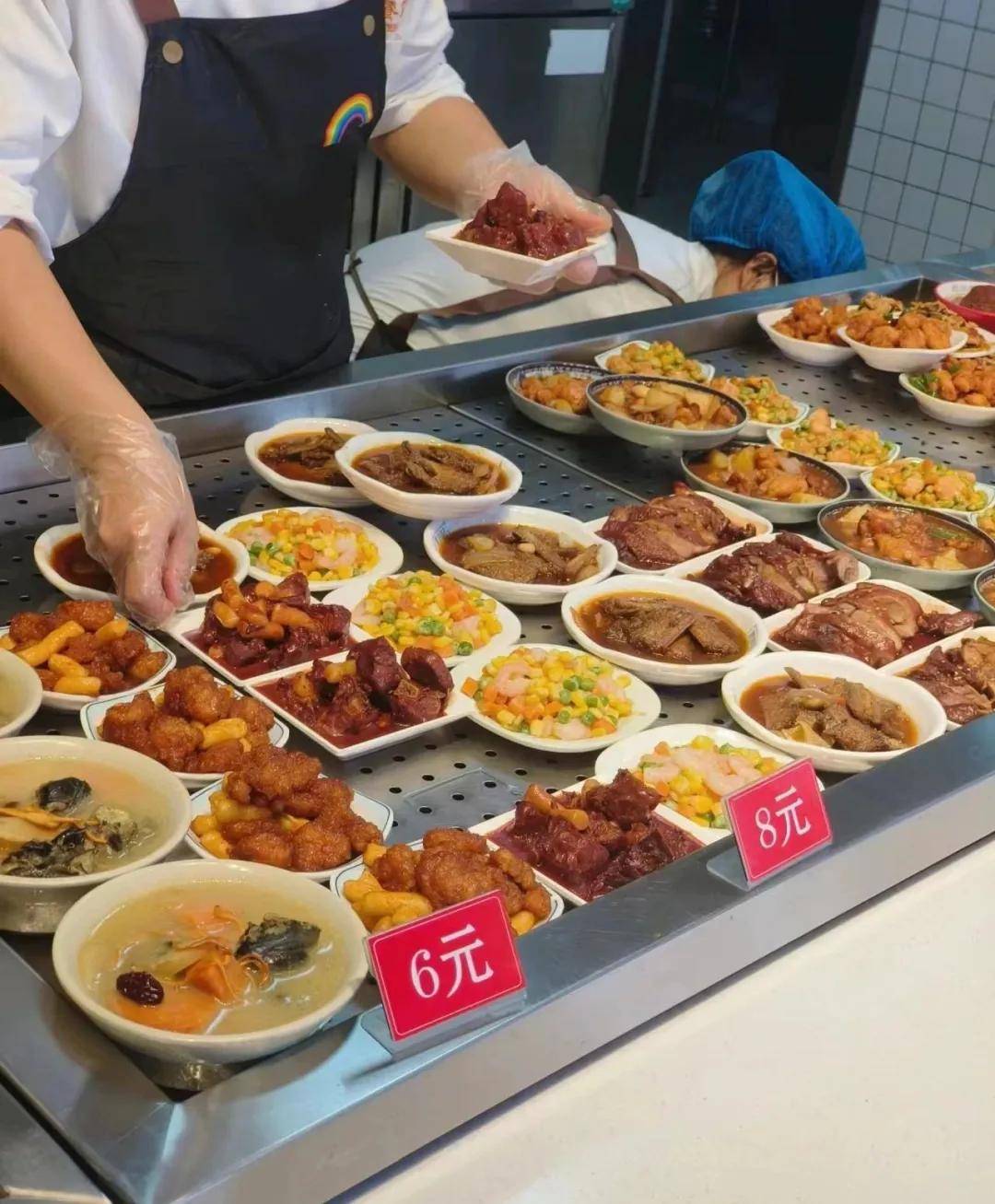 “10元吃到撑”的快餐才是打工人白月光？