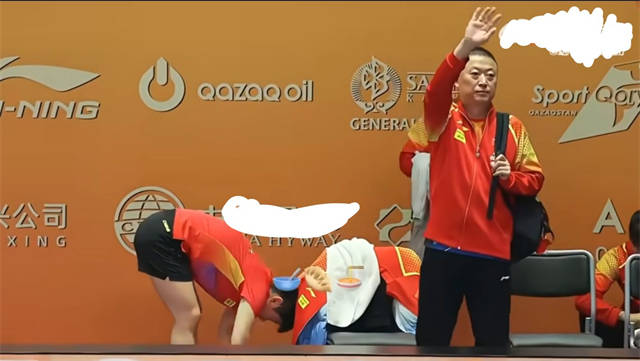 欺负人！陈梦仍休假，孙颖莎被用伤才退赛，还称是马琳为了保护她