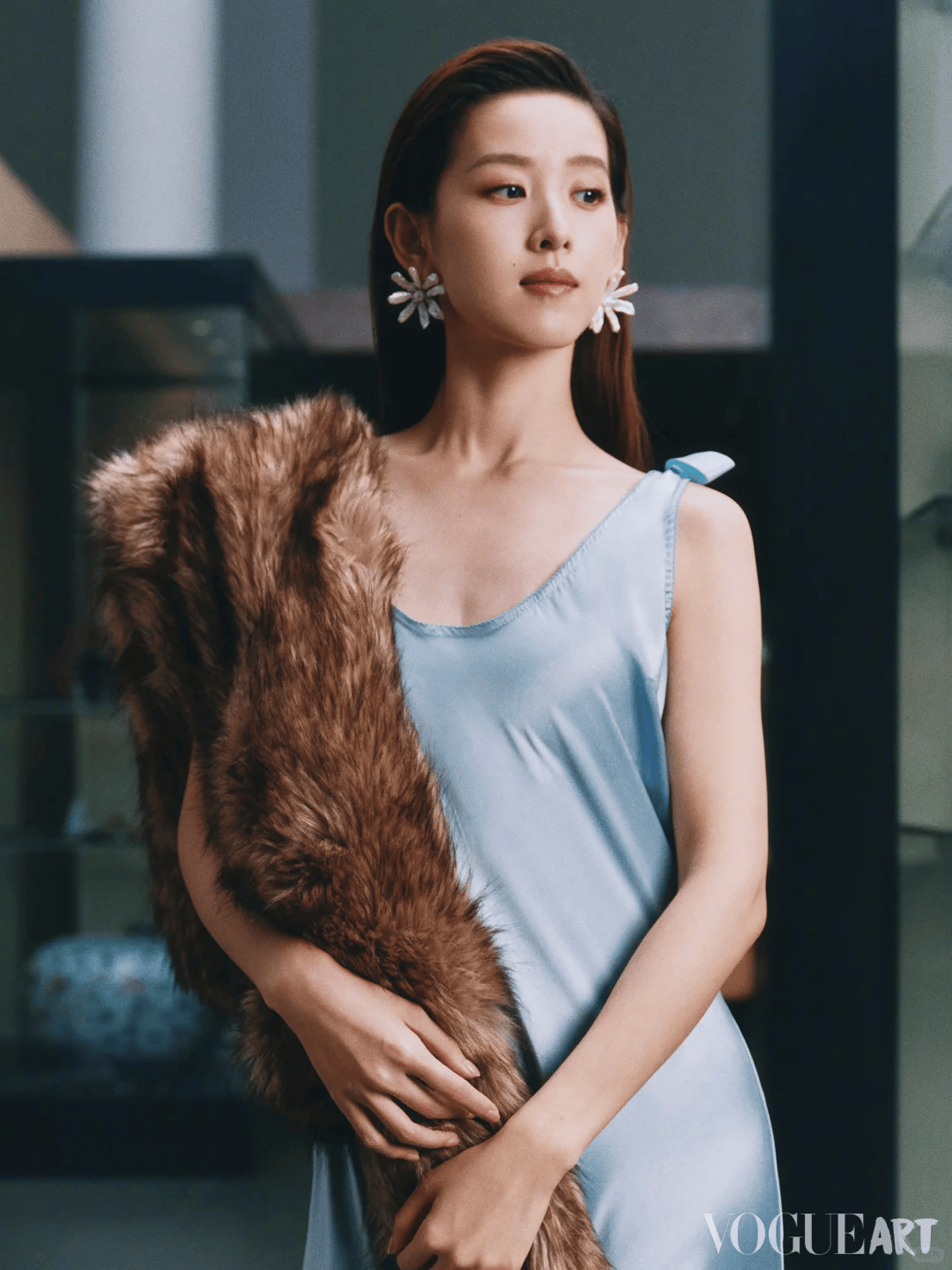 32岁章泽天,官宣新身份